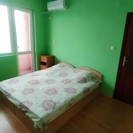 Апартамент Александр 2 Burgas